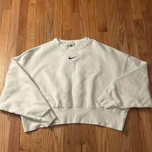 Women’s Nike sweatshirt size small
